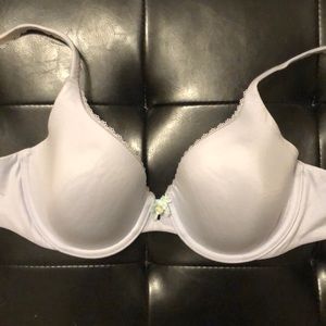 Lightly lined Victoria’s Secret bra!